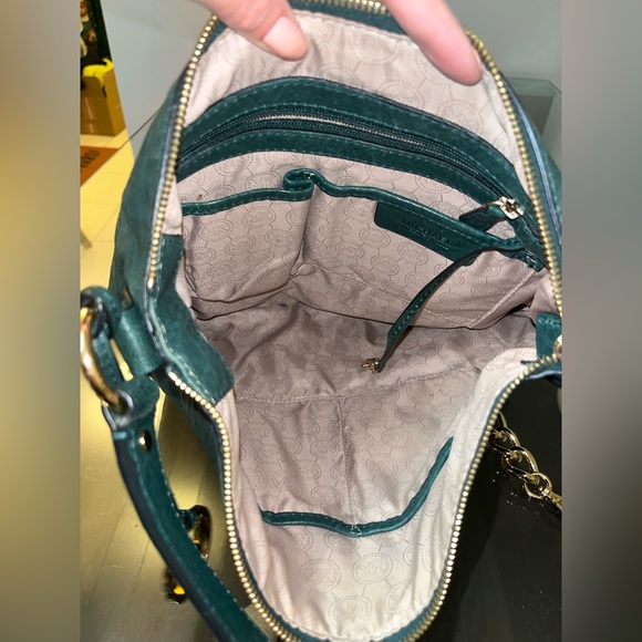 Michael Kors Shoulder or Crossbody Bag Green - Picture 5 of 10